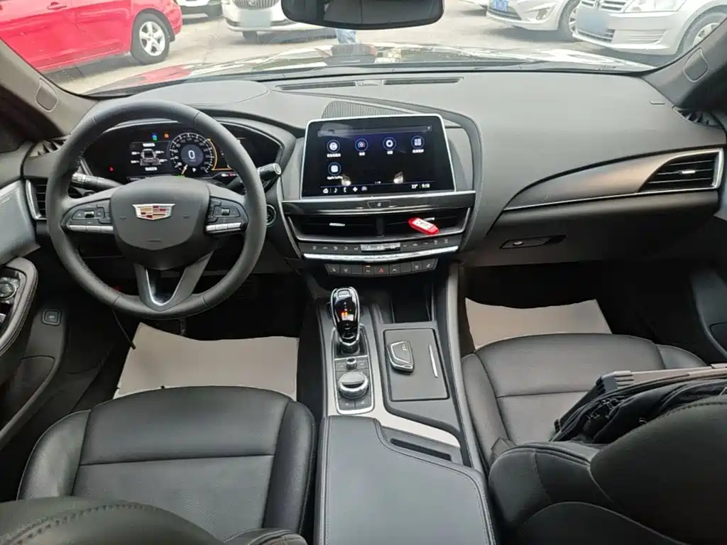 Cadillac CT5 — миниатюра 10