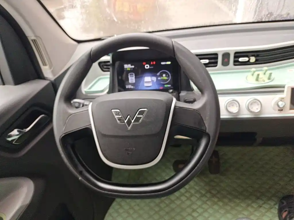 Wuling MINIEV — миниатюра 11