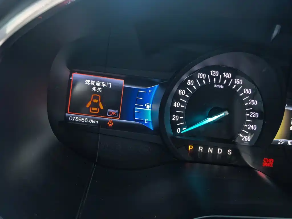 Ford Edge — миниатюра 11