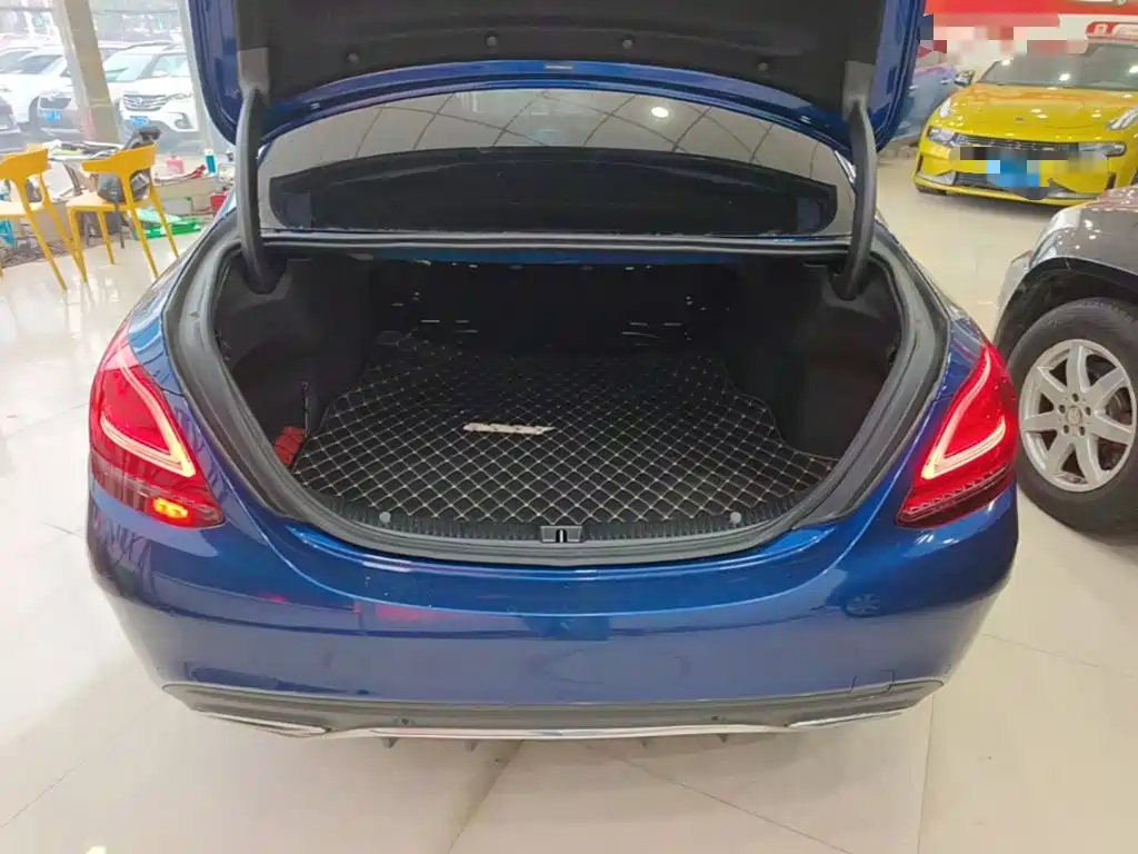 Mercedes-Benz C-Class — миниатюра 19