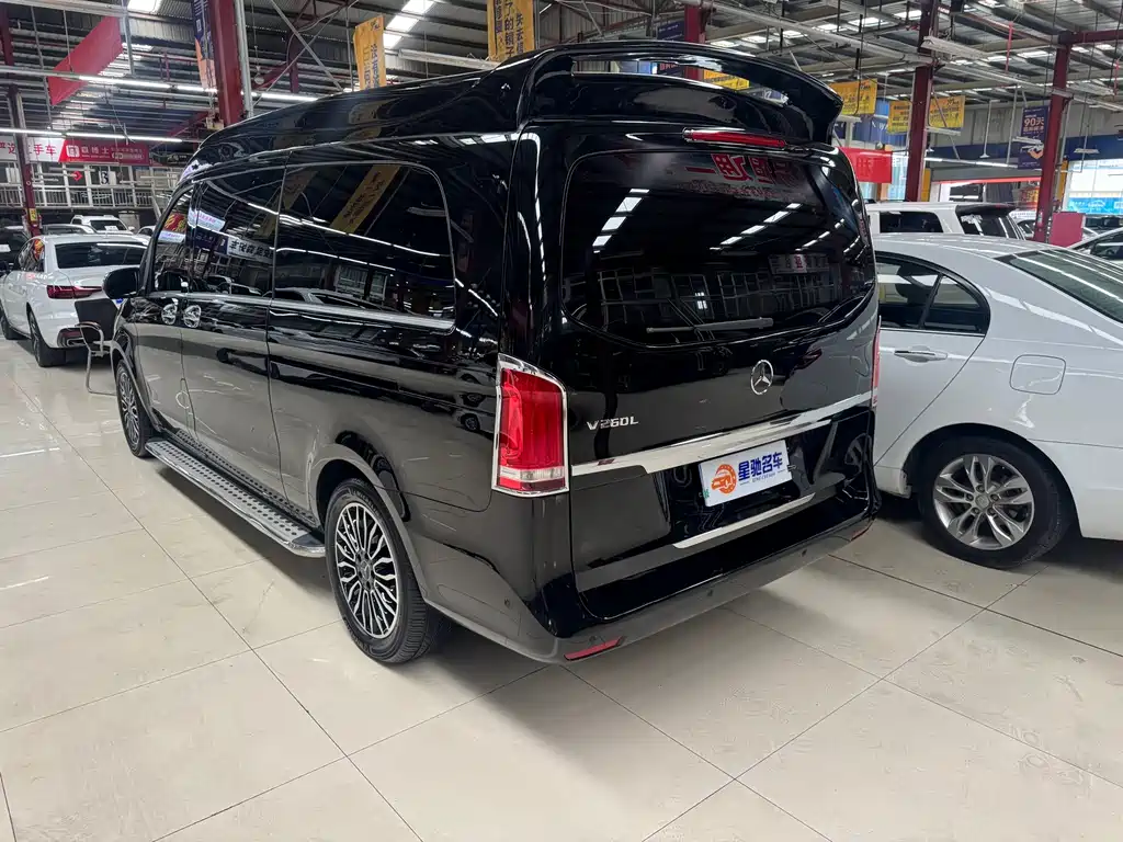 Mercedes-Benz V-Class — миниатюра 21