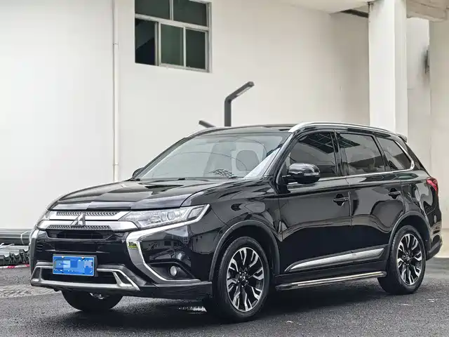 MITSUBISHI OUTLANDER 2019