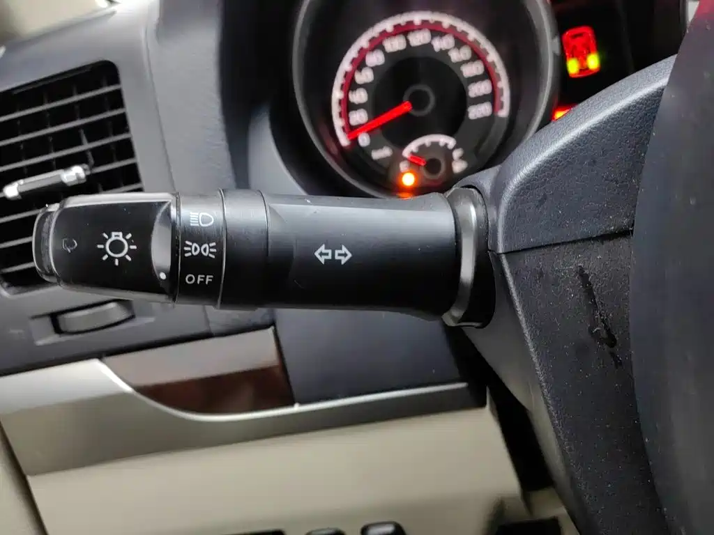 Mitsubishi Pajero (Import) — миниатюра 20
