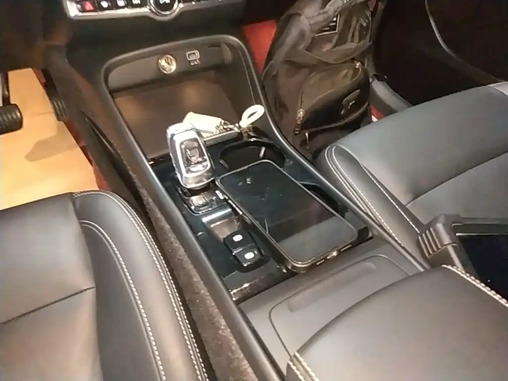 Volvo XC40 — миниатюра 14