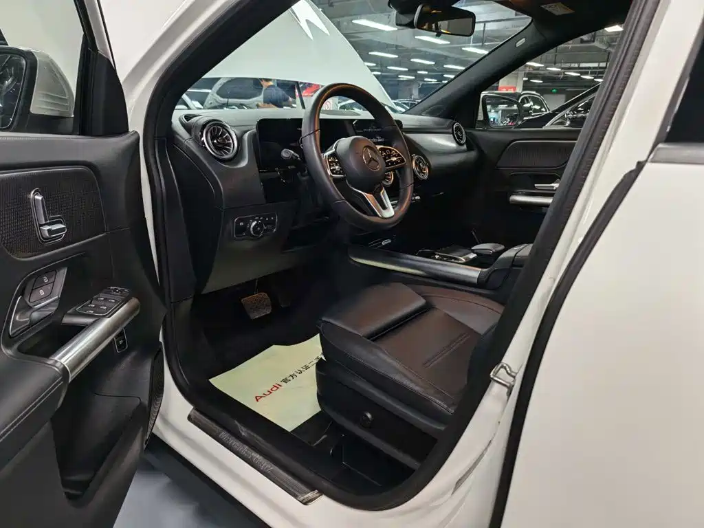 Mercedes-Benz GLA — миниатюра 6