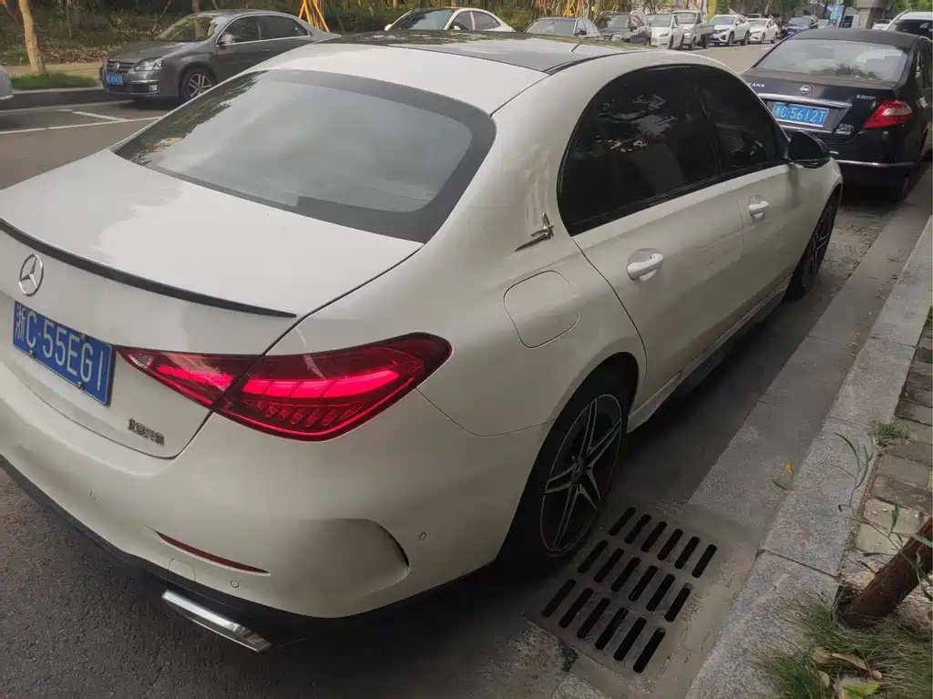 Mercedes-Benz C-Class — миниатюра 7