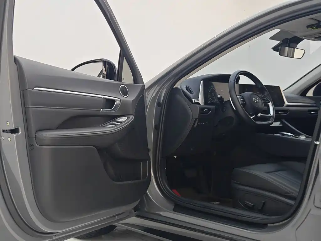 Hyundai Sonata — миниатюра 11