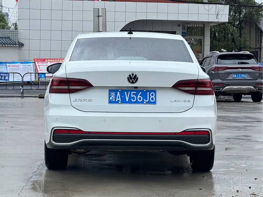 Volkswagen Lavida — миниатюра 10