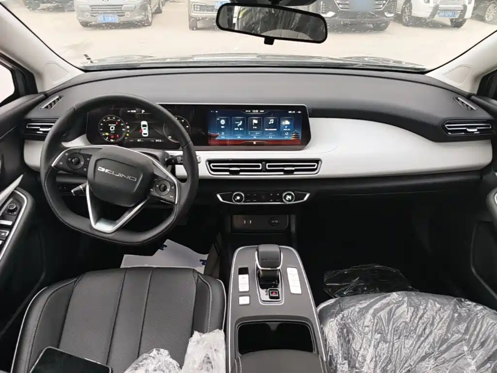 BAIC EU5 Plus — миниатюра 10