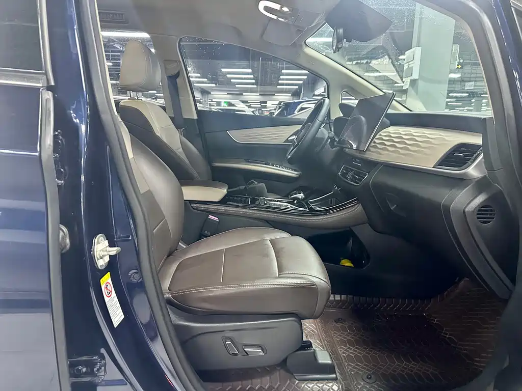 BYD MAX New Energy — миниатюра 10