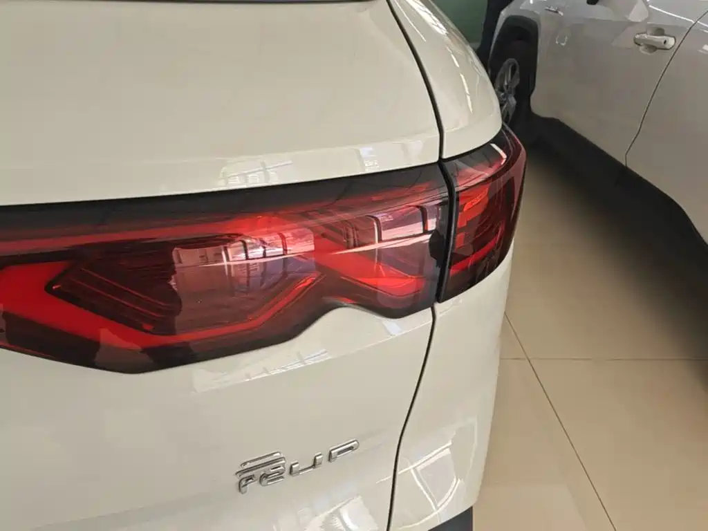 BYD Yuan UP — миниатюра 8