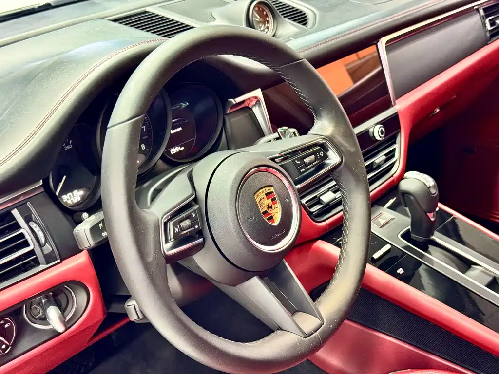 Porsche Macan — миниатюра 14