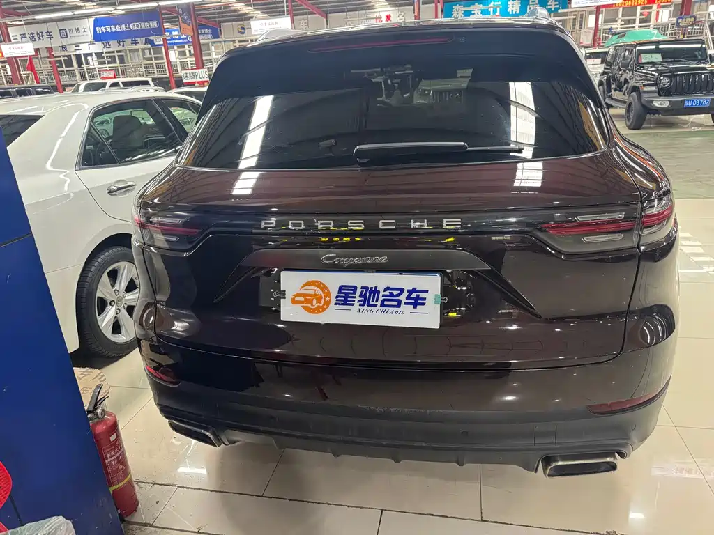 Porsche Cayenne — миниатюра 15