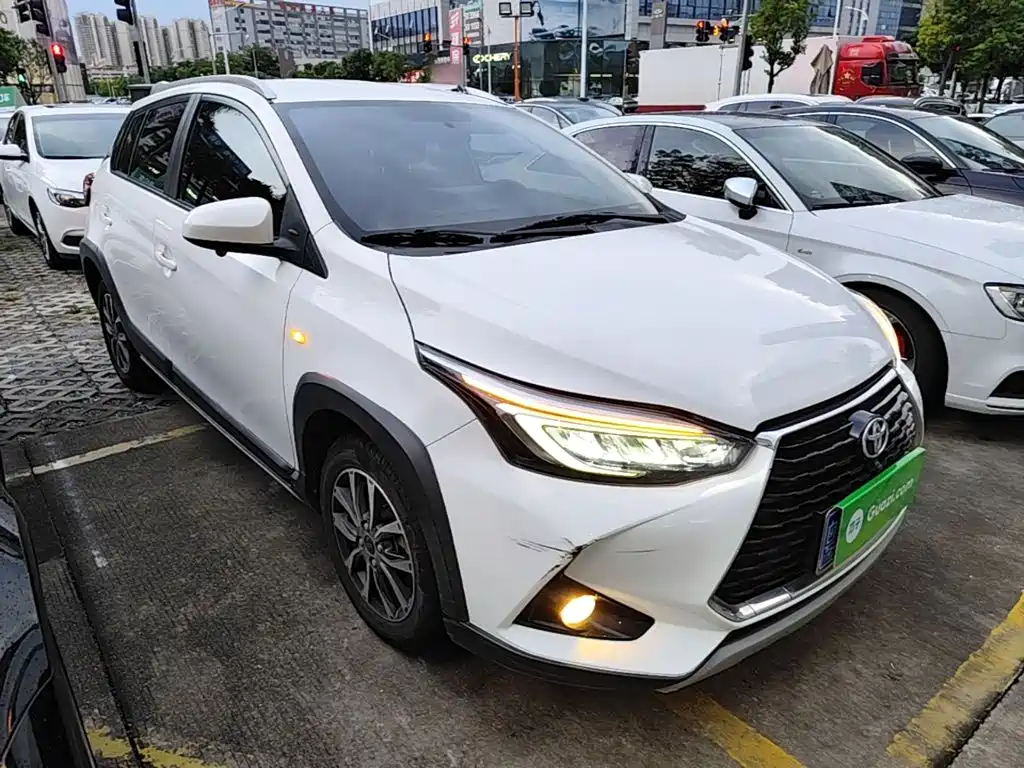 Toyota Yaris L — миниатюра 4