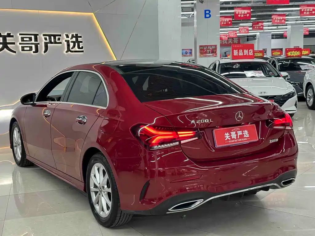 Mercedes-Benz A-Class — миниатюра 7
