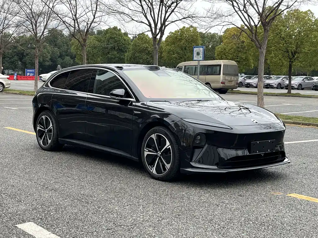 NIO NIO ET5T