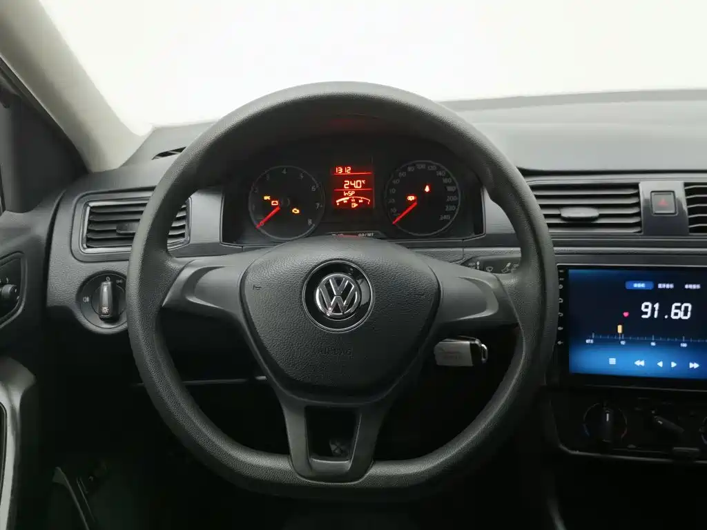Volkswagen Santana — миниатюра 11