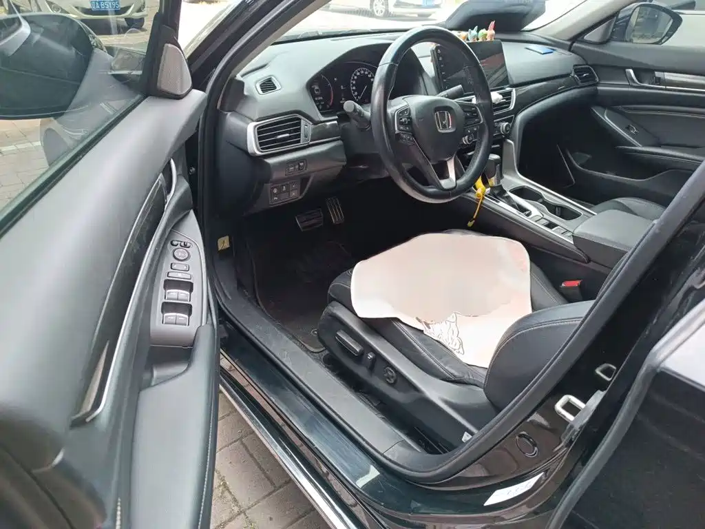 Honda Accord — миниатюра 14