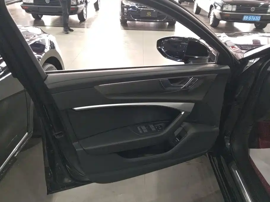 Audi A6L — миниатюра 7