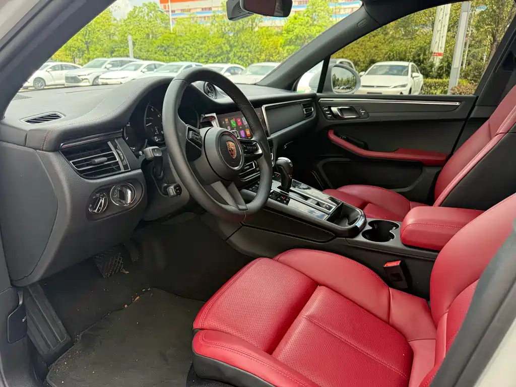 Porsche Macan — миниатюра 12