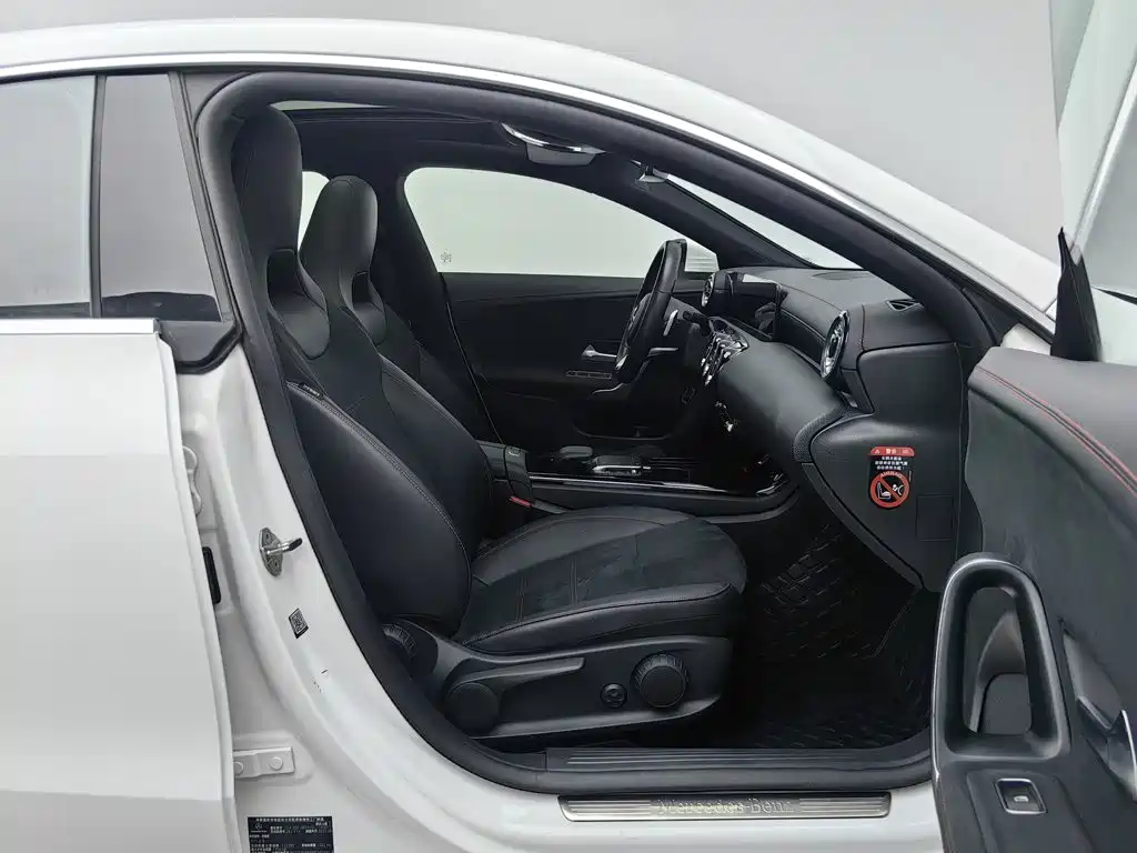 Mercedes-Benz CLA (Import) — миниатюра 23
