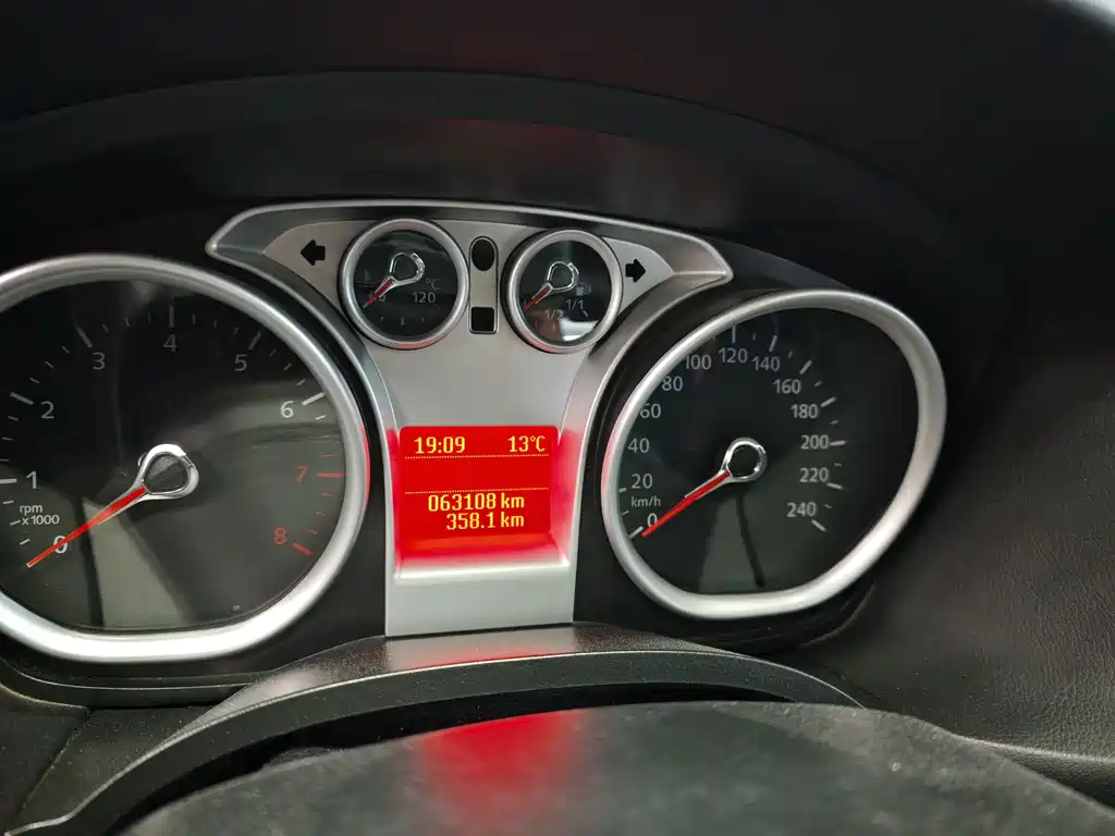 Ford Focus — миниатюра 16
