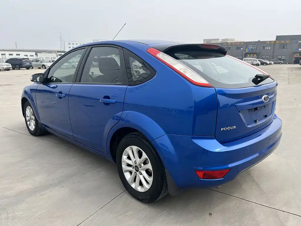 Ford Focus — миниатюра 23