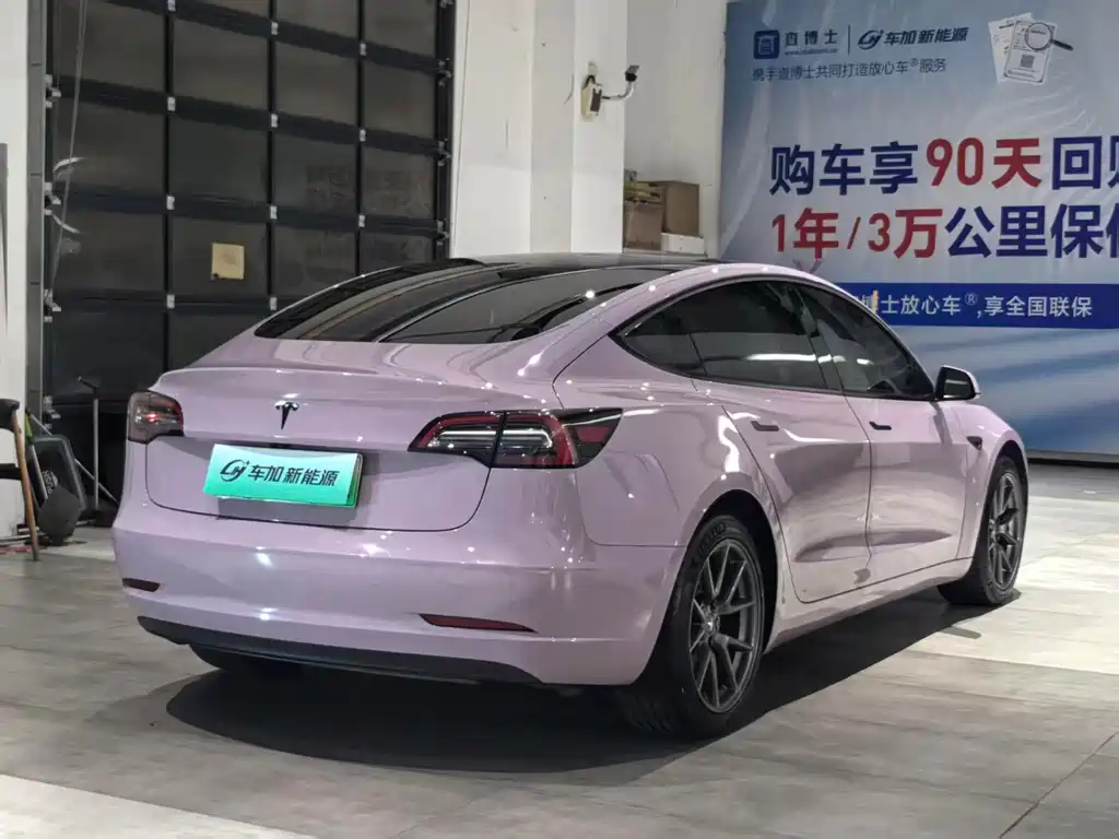Tesla Model 3 — миниатюра 7