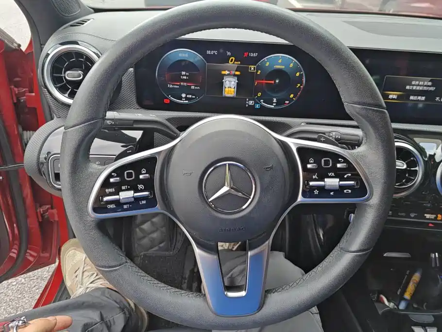 Mercedes-Benz A-Class — миниатюра 15