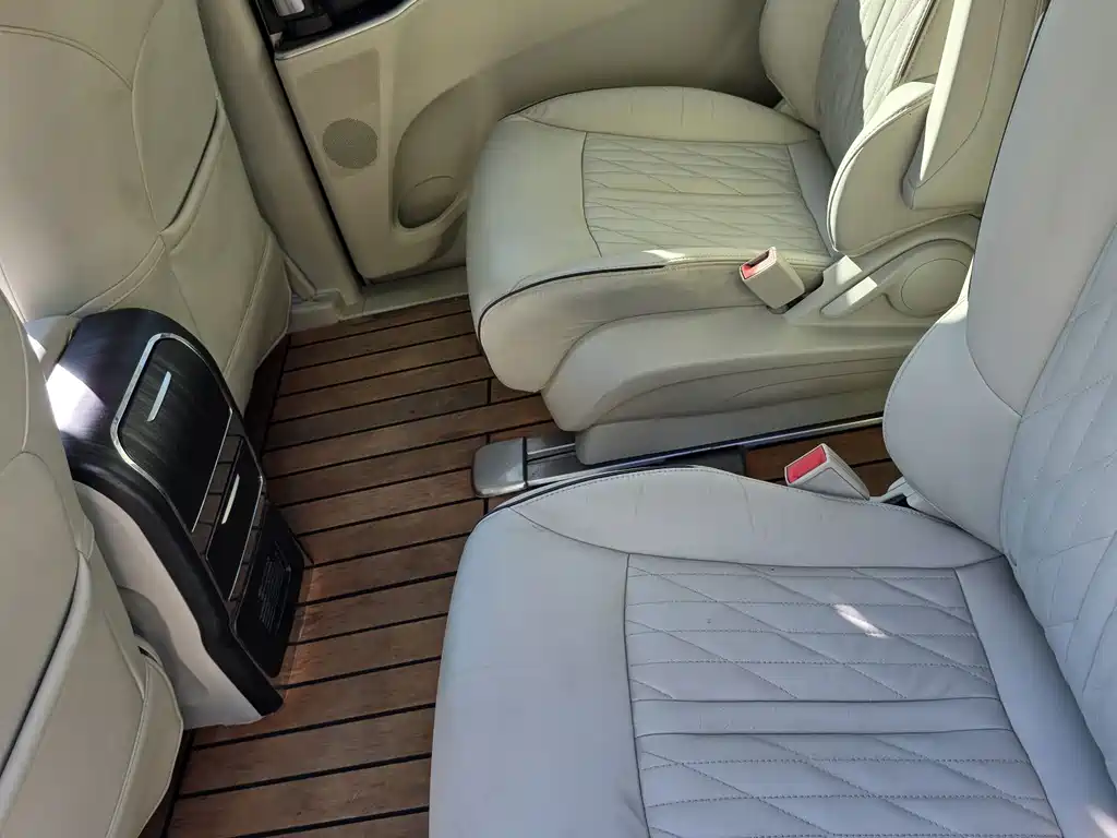 Buick GL8 — миниатюра 12