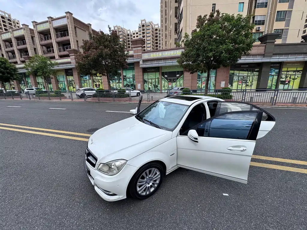 Mercedes-Benz C-Class — миниатюра 19