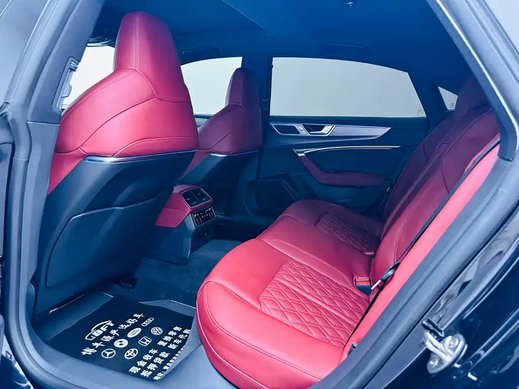 Audi A7L — миниатюра 13