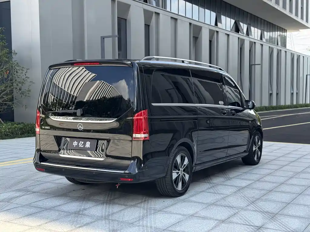 Mercedes-Benz V-Class — миниатюра 6