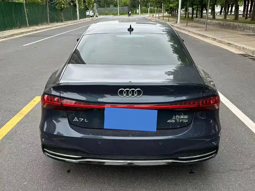 Audi A7L — миниатюра 8