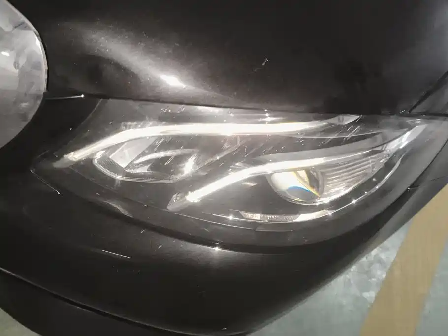 Mercedes-Benz E-Class — миниатюра 5