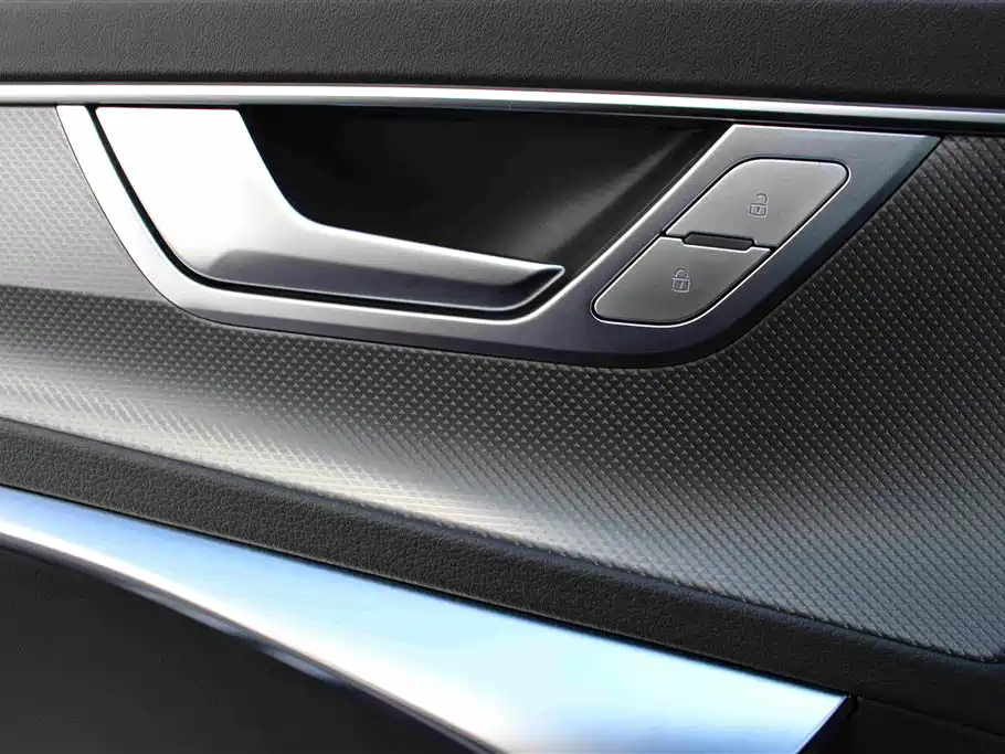 Audi A6L 2024 — фото 15