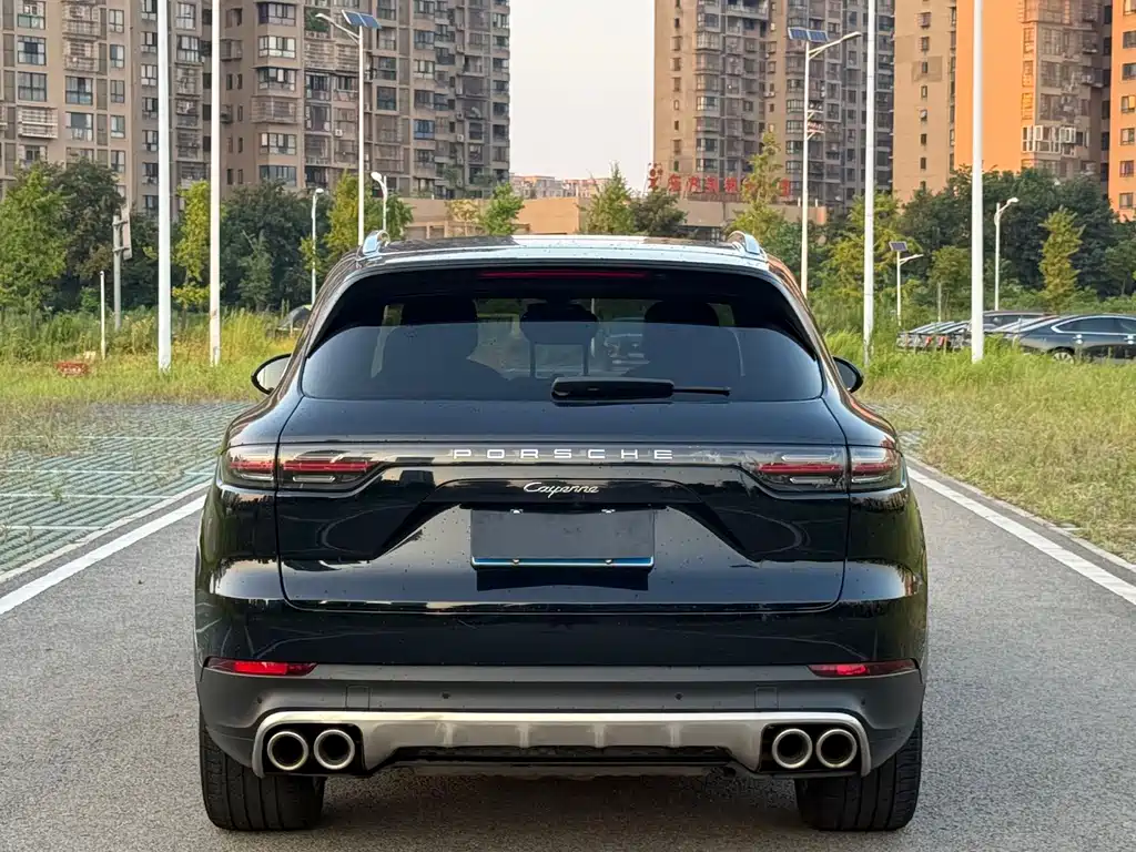 Porsche Cayenne — миниатюра 8