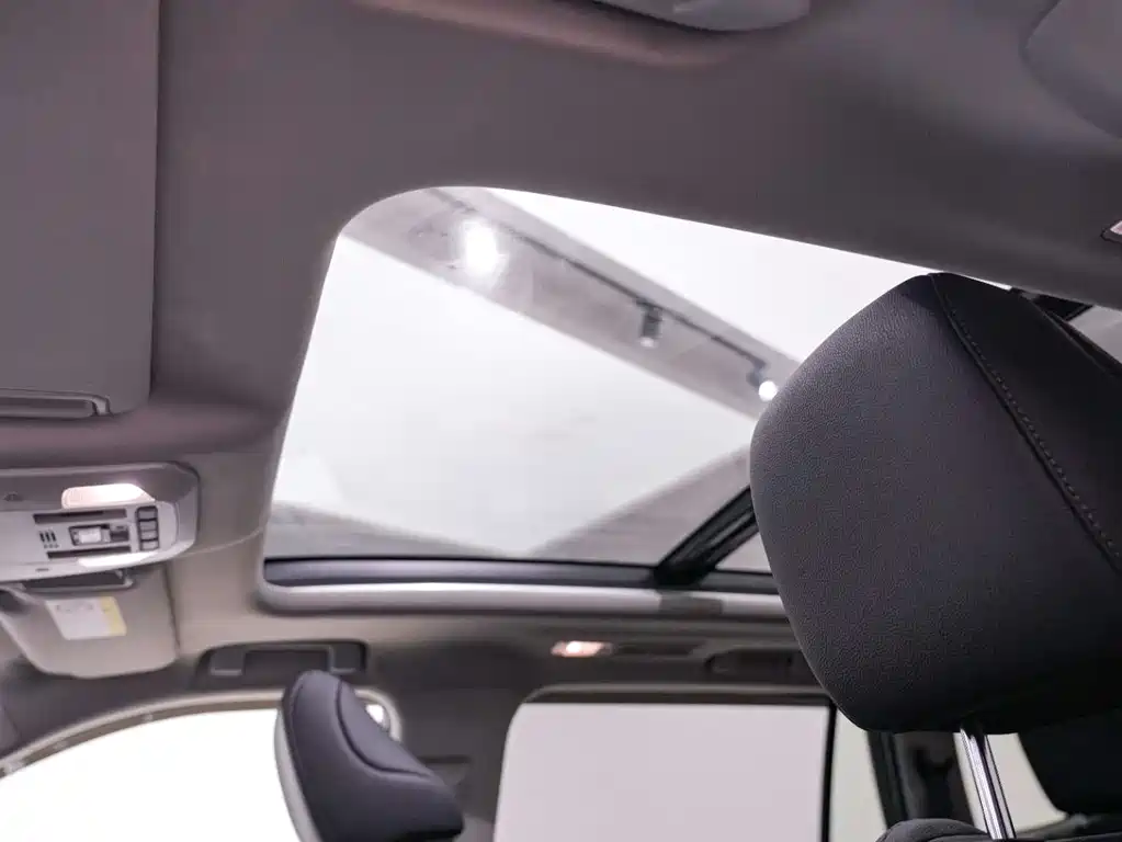 Toyota Highlander 2022 2.5L 7 мест