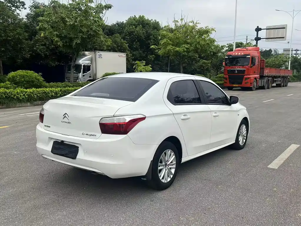 Citroen Elysee — миниатюра 7