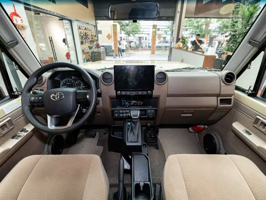 Toyota Land Cruiser — миниатюра 7