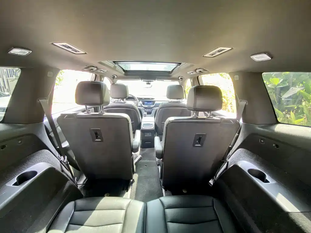 Cadillac XT6 2022 2.0T мест Luxury