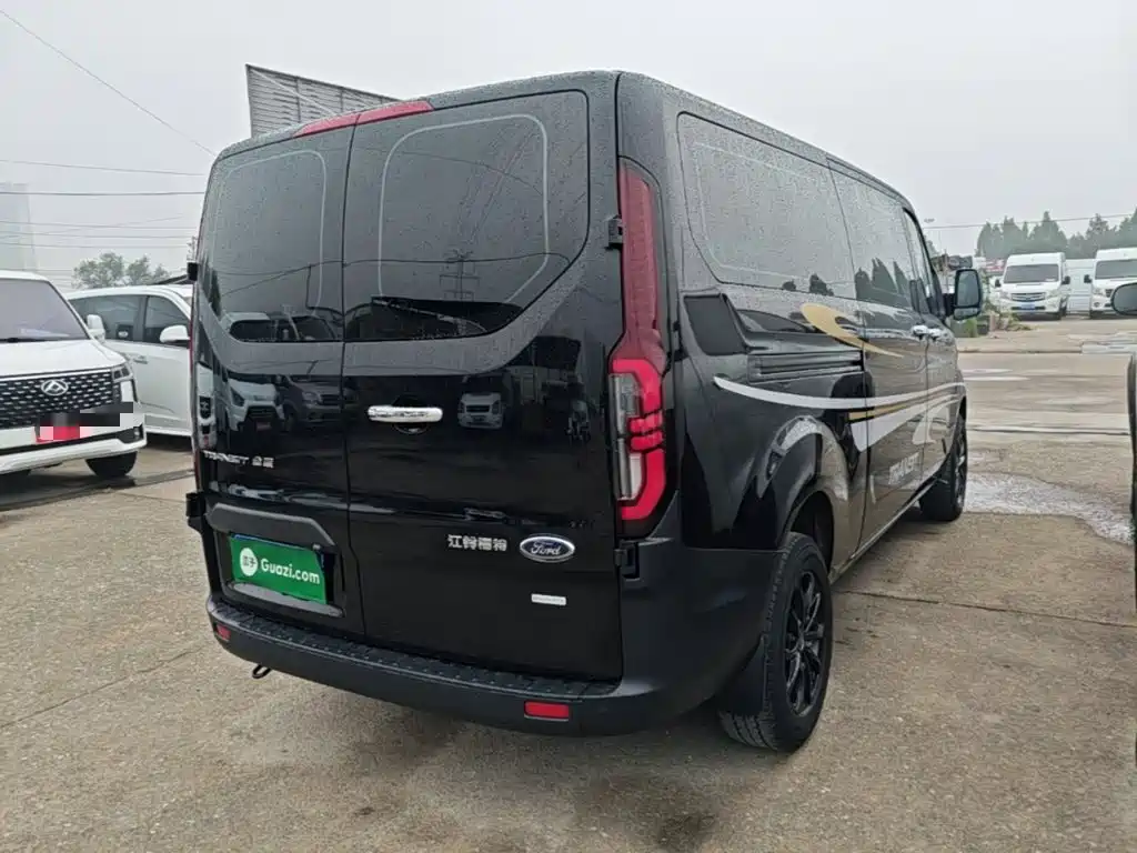 Ford Transit — миниатюра 7