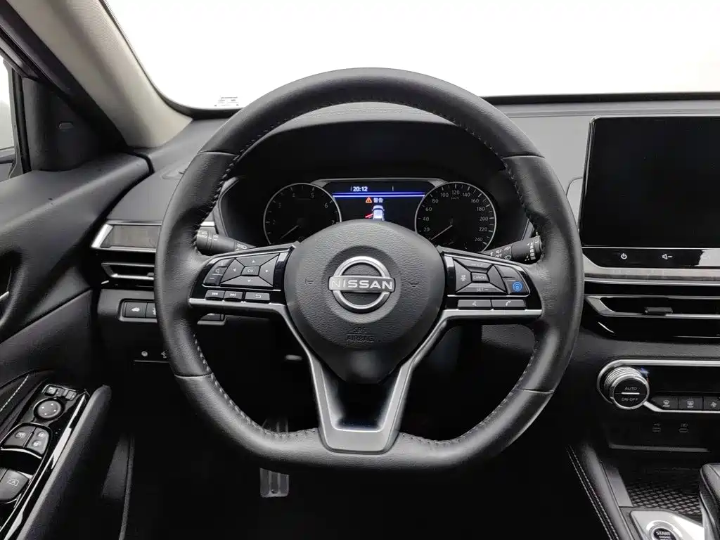 Nissan Teana — миниатюра 11