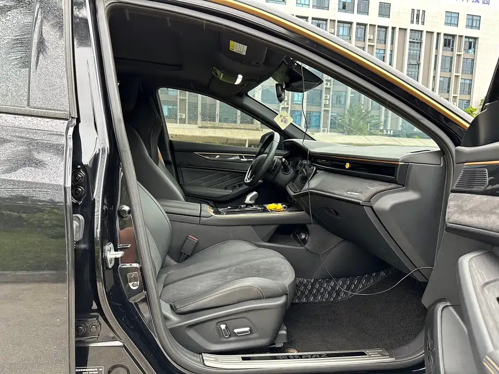 DONGFENG YI HYUN MAX