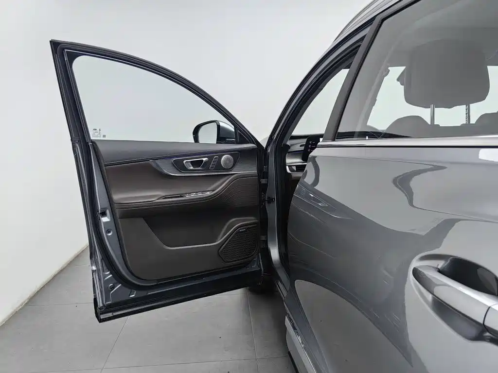 Chery Tiggo 8 PRO — миниатюра 8