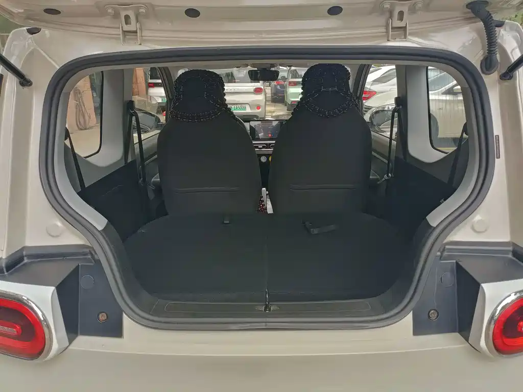 Wuling MINIEV — миниатюра 11