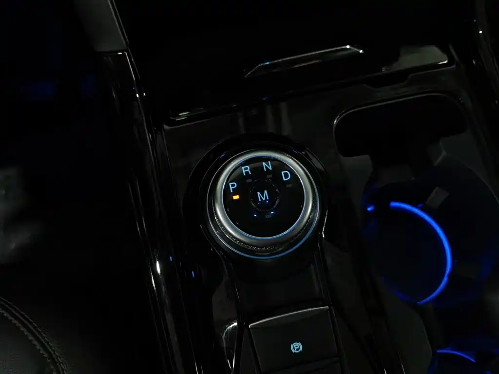 Ford Explorer — миниатюра 13
