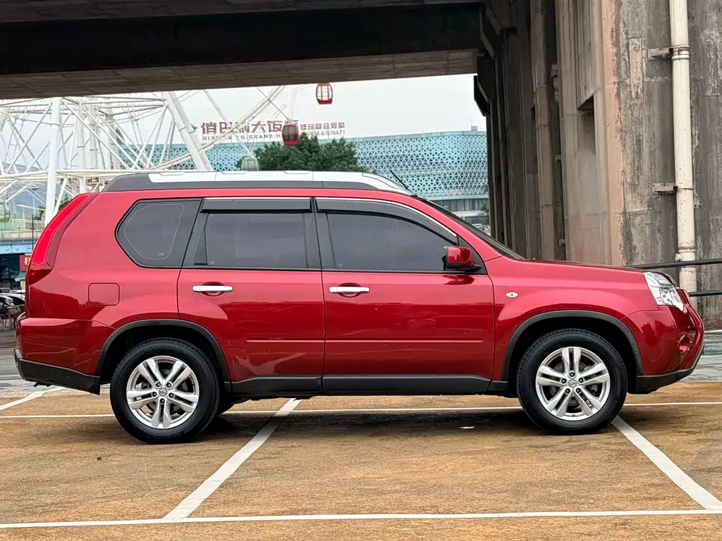 Nissan X-Trail — миниатюра 8