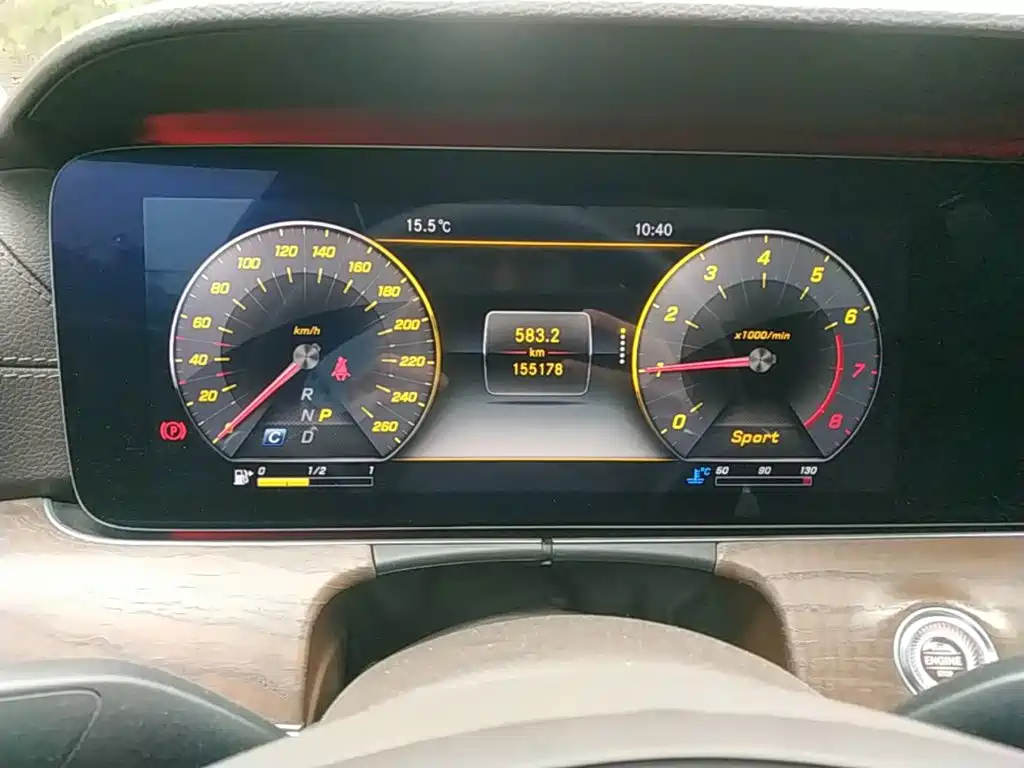 Mercedes-Benz E-Class — миниатюра 12