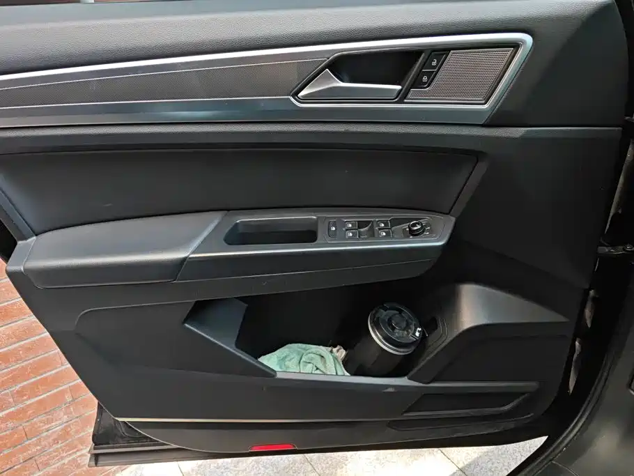 Volkswagen Teramont — миниатюра 7